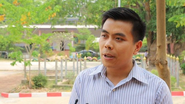 ชื่นชมทั้งโชเชียล ครูมอบประกาศเกียรติคุณนักเรียนจับปูนาเก่ง