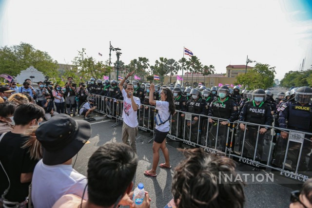 ตร.เตรียมตรวจสอบภาพเหตุการณ์ชุมนุมสะพานชมัยมรุเชฐ-จ่อดำเนินคดีหลายข้อหา