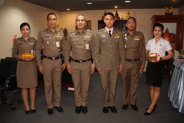 "ต้น นฤบดินทร์" แข้งบุรีรัมย์ ประดับยศ ร้อยตำรวจเอก