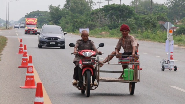 ตร.ดีเดย์ตั้งด่านตรวจกวดขันวินัยจราจร 10 ข้อหาหลัก