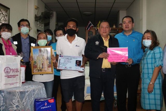 รมว.พัฒนาสังคมฯ พบปะเยี่ยมเยียนกลุ่มเปราะบาง 47 ราย