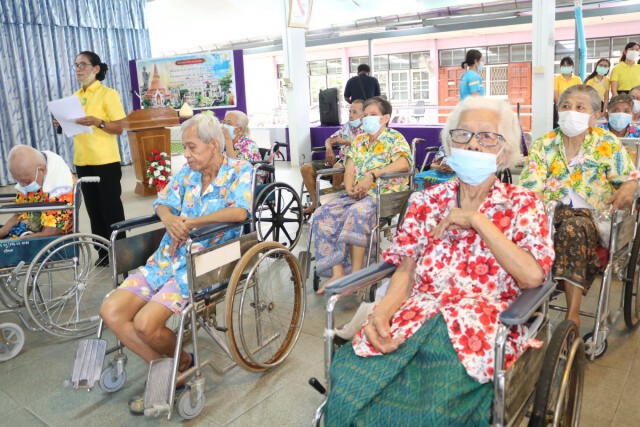 รมว.พัฒนาสังคมฯ พบปะเยี่ยมเยียนกลุ่มเปราะบาง 47 ราย