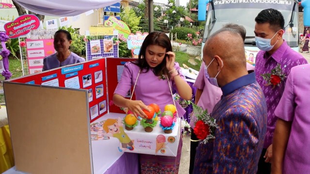 กศน.ปล่อยขบวนรถโมบายรักการอ่านขนหนังสือส่งถึงมือชุมชน