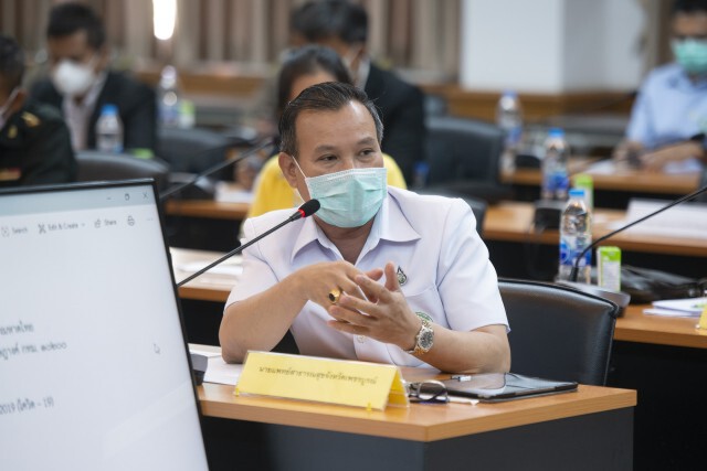 ผู้ว่าฯอาสาฉีดวัคซีนเรียกความมั่นใจให้ชาวเพชรบูรณ์