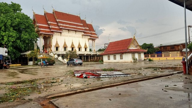 พายุฝนถล่ม"นครไทย"บ้าน-วัดเสียหาย