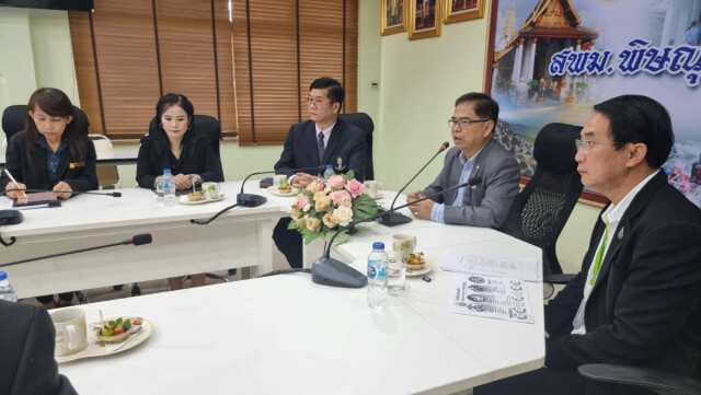 ล้อมคอก"นักเรียน"วิวาท-จี้ขับผู้สมรู้ร่วมคิด