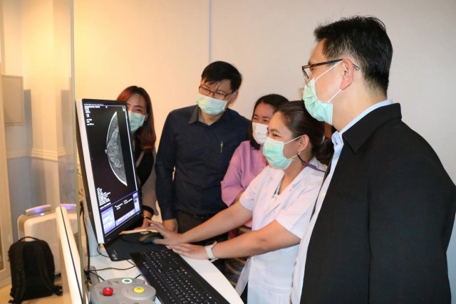 รพ.น่าน เปิดห้องตรวจเอกซเรย์เต้านม