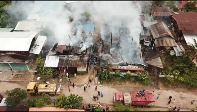 แค้นคู่ปรับดอดเผาบ้านก่อนไปยืนรอฟังผลงาน