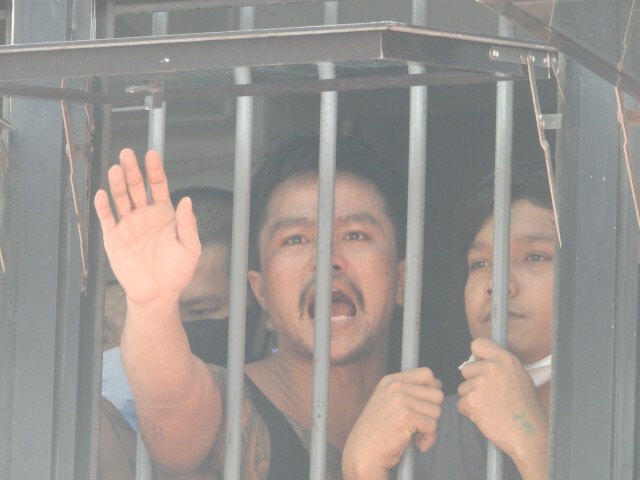 ผู้ต้องกักเมียนมาร์ประท้วงขอกลับประเทศ