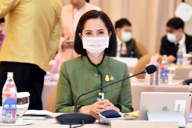 "ตรีนุช" รอด!! ไม่ติดเชื้อโควิด-19 ส่วนประชุมครม.ผ่าน VTC เหตุ 6 รมต.เสี่ยงสูง