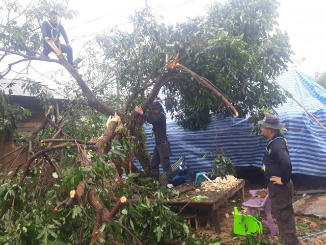 นำจิตอาสาช่วยผู้ประสบวาตภัย "น่าน"