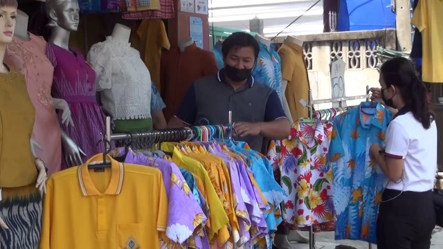 สงกรานต์ไม่เล่นน้ำแต่ใส่เสื้อลายดอกได้