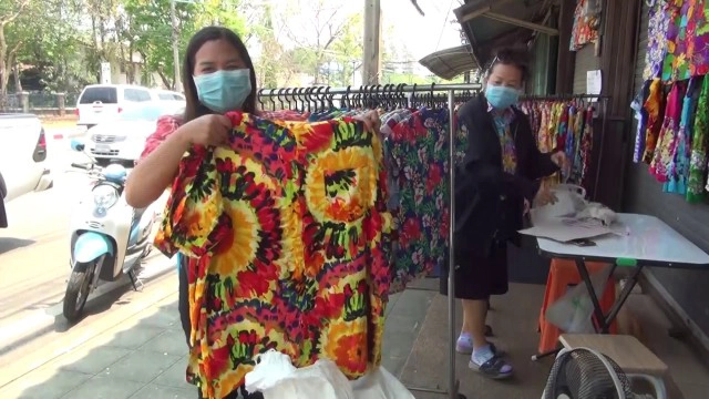 สงกรานต์ไม่เล่นน้ำแต่ใส่เสื้อลายดอกได้