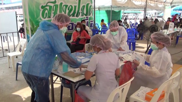 ญาติ-แขกร่วมงานแห่ตรวจหาเชื้อ หลังเจ้าบ่าวติดโควิด19