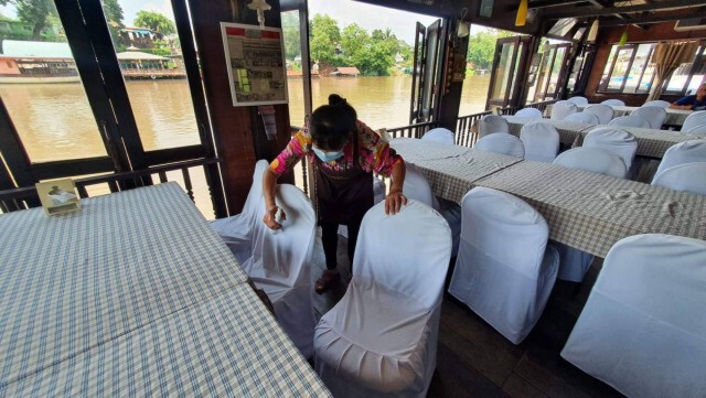 ร้านแพภูฟ้าไทยทำความสะอาด-ส่งพนง.ตรวจเชื้อโควิด