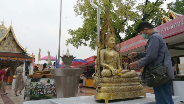 "วัดใหญ่"คุมเข้มนักท่องเที่ยว-สกัดโควิด