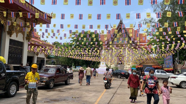 วัดโพธิ์ชัยเข้มรับมือโควิดคนกราบหลวงพ่อพระใส