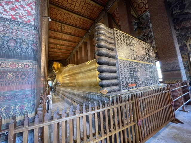 วัดโพธิ์ คึกคัก!! คนแห่ทำบุญสรงน้ำพระแน่นวันสงกรานต์