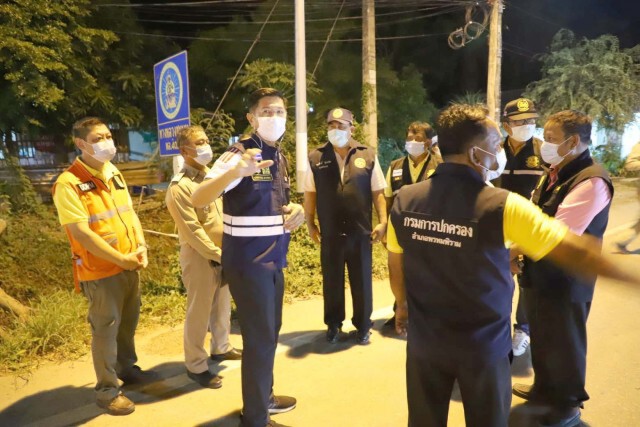 ผู้ว่าฯพิษณุโลกตรวจด่าน-คัดกรองเฝ้าระวังโควิด