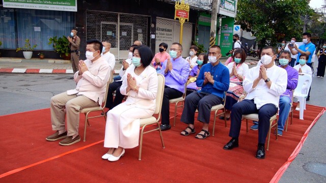 ตักบาตร"สงกรานต์"เงียบเหงา