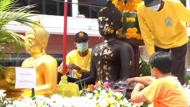 แห่องค์พระรอบเมืองพิจิตร-ลดแออัด