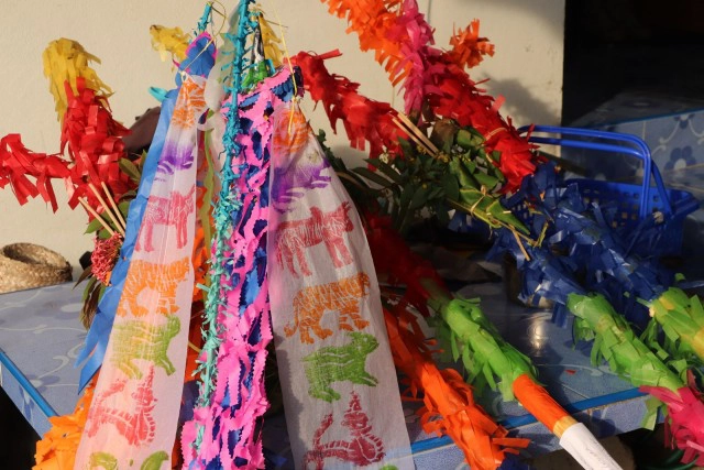 ถวาย"ไม้ค้ำสะหลี-ขนมจ๊อก"เชื่อชีวิตรุ่งเรือง