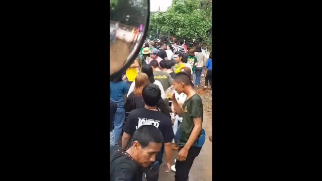 จ่อซ้ำรอยสกลนครจ้างรถแห่เล่นสงกรานต์ประแป้ง