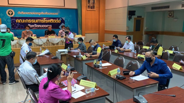 สั่งปิดสถานบันเทิงหลังยอดโควิดพุ่งไม่หยุด