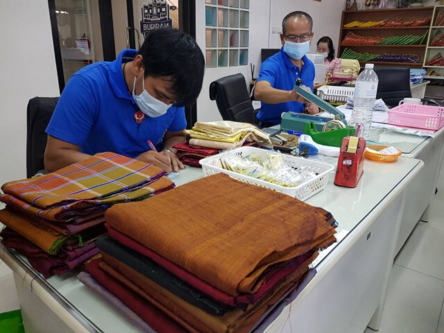 แห่ไถ่ถอนทรัพย์สินในโรงจำนำ