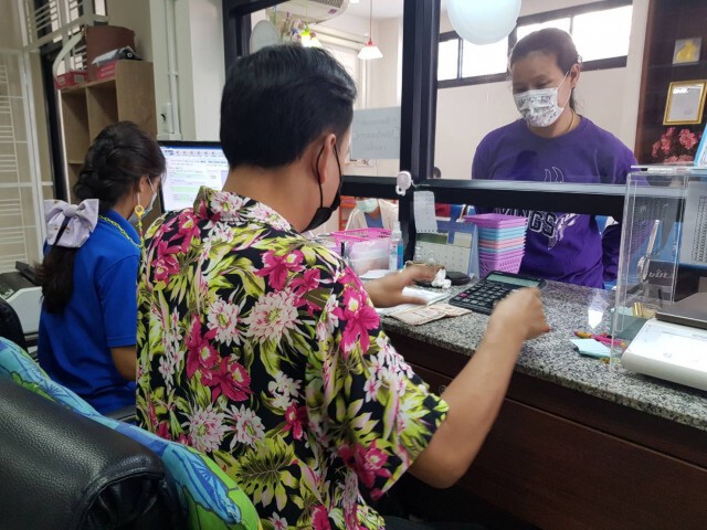แห่ไถ่ถอนทรัพย์สินในโรงจำนำ