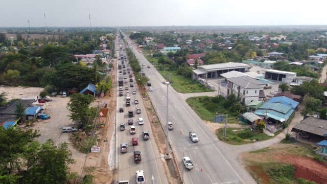มิตรภาพรถติดหนึบทางหลวงเปิดช่องพิเศษ