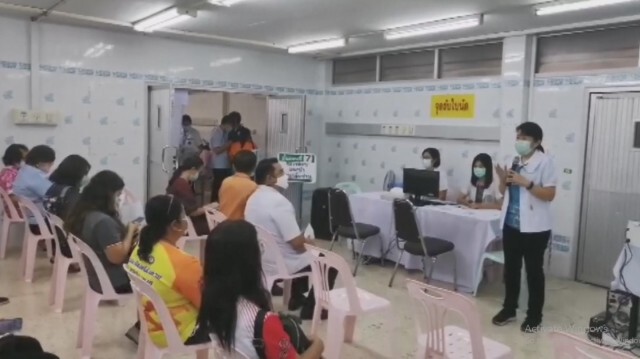 ทำบุญตักบาตรวอนสิ่งศักดิ์ไล่โควิด