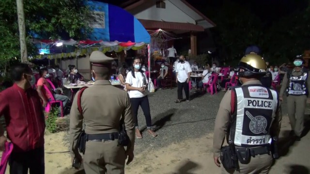 กำลังร่วมลุยตรวจงานเลี้ยงบวชนาคหลังพบเล่นดนตรี