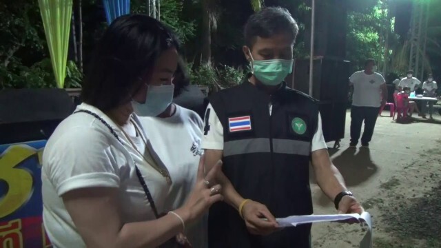 กำลังร่วมลุยตรวจงานเลี้ยงบวชนาคหลังพบเล่นดนตรี