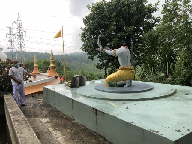 พระสำนักสงฆ์ฆ่าตัวตายด้วยการตัดหัวเป็นพุทธบูชา