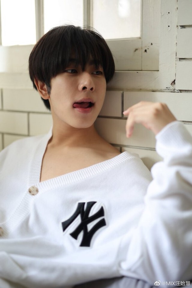 "มิกซ์-เอิร์ท"แฮชแท็กแรง ติดเทรนด์ทวิตข้ามคืน