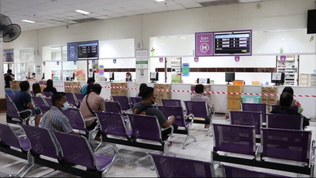 รพ.พุทธชินราช ประกาศปิดหอผู้ป่วย 2 ตึก