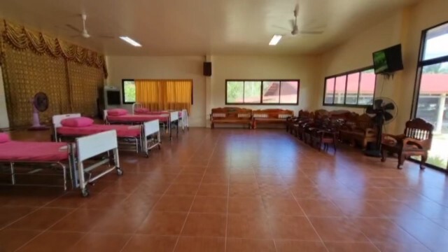 วัดเกาะพะงันเตรียมศาลาการเปรียญเป็นโรงพยาบาลสนาม