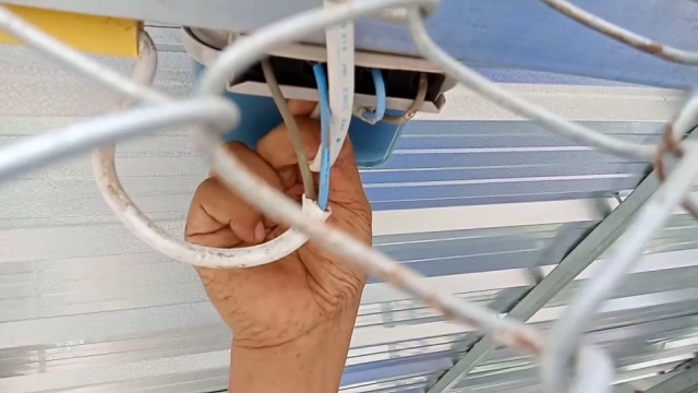 ไฟฟ้าตู้กดน้ำรั่ว ช็อตเด็ก3ขวบดับคาตู้