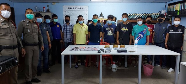 กองปราบจับผู้ใหญ่บ้านหัวหิน คาบ่อนไฮโล เล่นเย้ย พ.ร.ก.ฉุกเฉิน