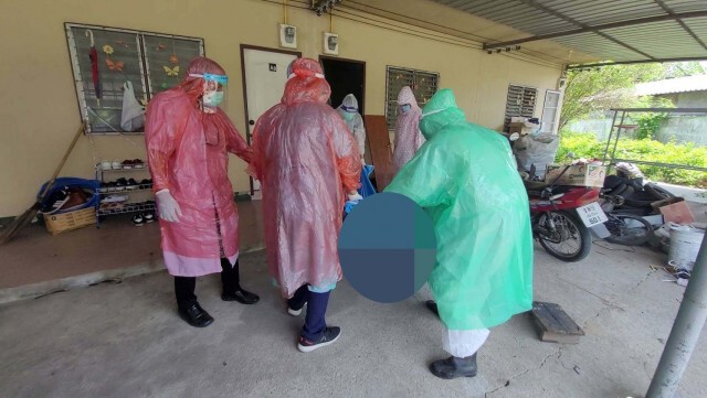 "หมอ-กู้ภัย"ผวาขึ้นอืดในห้องพัก-สวมชุด"PPE"