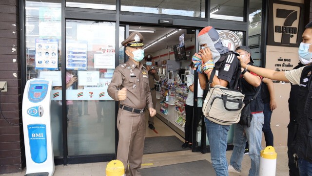 ทำแผนหนุ่มคลั่งหลอนชิงทรัพย์ร้านสะดวกซื้อบ้านเชียง
