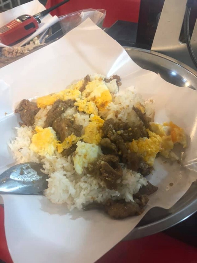 ร้านอาหาร สะพานใหม่ ใจดี!! ประกาศแจกข้าวฟรีทุกวัน มารับที่ร้านได้
