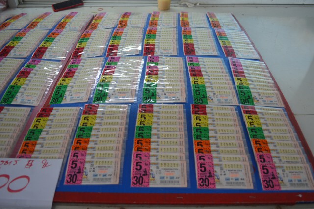 วังสะพุงคุมเข้มผู้ค้าตลาดลอตเตอรี่ ป้องกันโควิด19