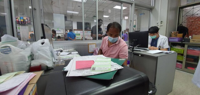 รพ.ขอนแก่นแจ้งผู้ป่วยรับยาทางไปรษณีย์ควบคุมการระบาดโควิด