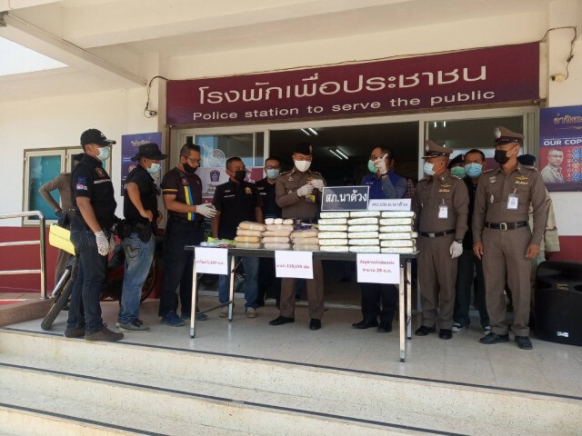 จับยาบ้ารายวันนาด้วงวันเดียวได้ของกลางเพียบ