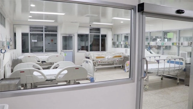 กลุ่มคนขอนแก่นบุก สสจ.ขอนแก่น ไม่พอใจปล่อยคนติดเชื้อเพิ่ม