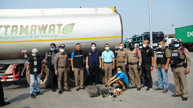 ค้นรถน้ำมันเจออีกยาบ้า 4 แสนเม็ดยัดเพลาท้าย