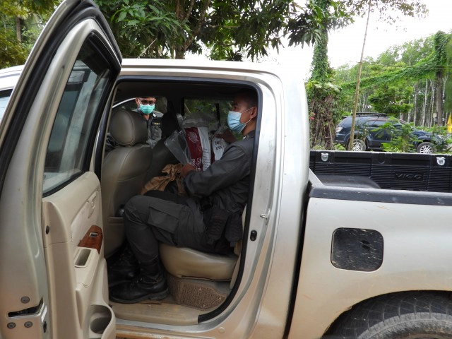 เมียนมาจับผัวเมียชิงปืนเอ็ม16-กระบะตชด.