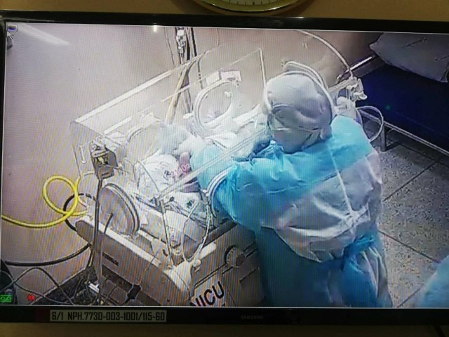 ทีมแพทย์รพ.นครพิงค์-ผ่าคลอดผู้ป่วยโควิดสำเร็จ